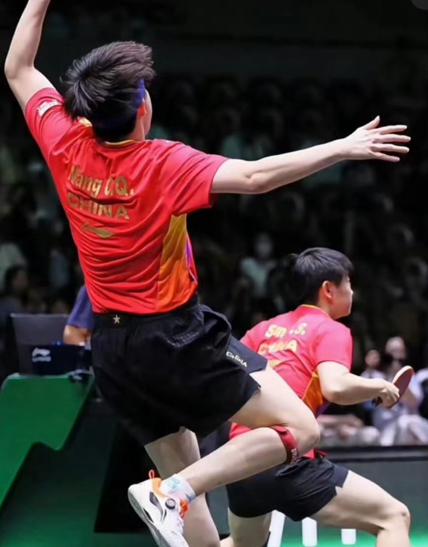 关于乒乓球比赛细节披露：球员技巧高超引人赞赏的信息