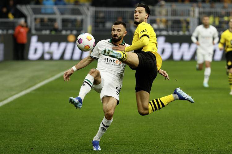 关于门兴格拉德巴赫主场不敌对手,遭遇挫折的信息 关于门兴格拉德巴赫主场不敌对手,遭遇挫折的信息