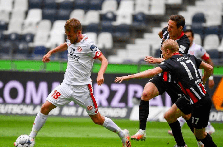 开云体育官网-关于多特蒙德队员受伤，或将缺席接下来的比赛的信息